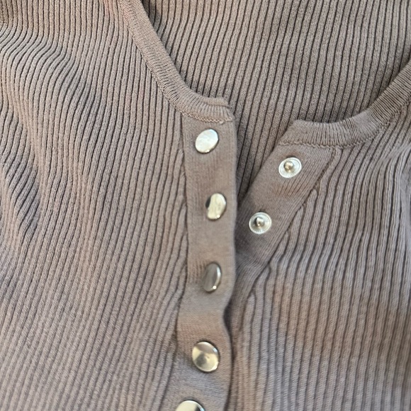 Garage Ribbed Button-Up Top - Picture 3 of 5